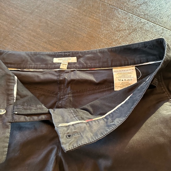 Burberry London Shorts - Black size 6 - Picture 3 of 3